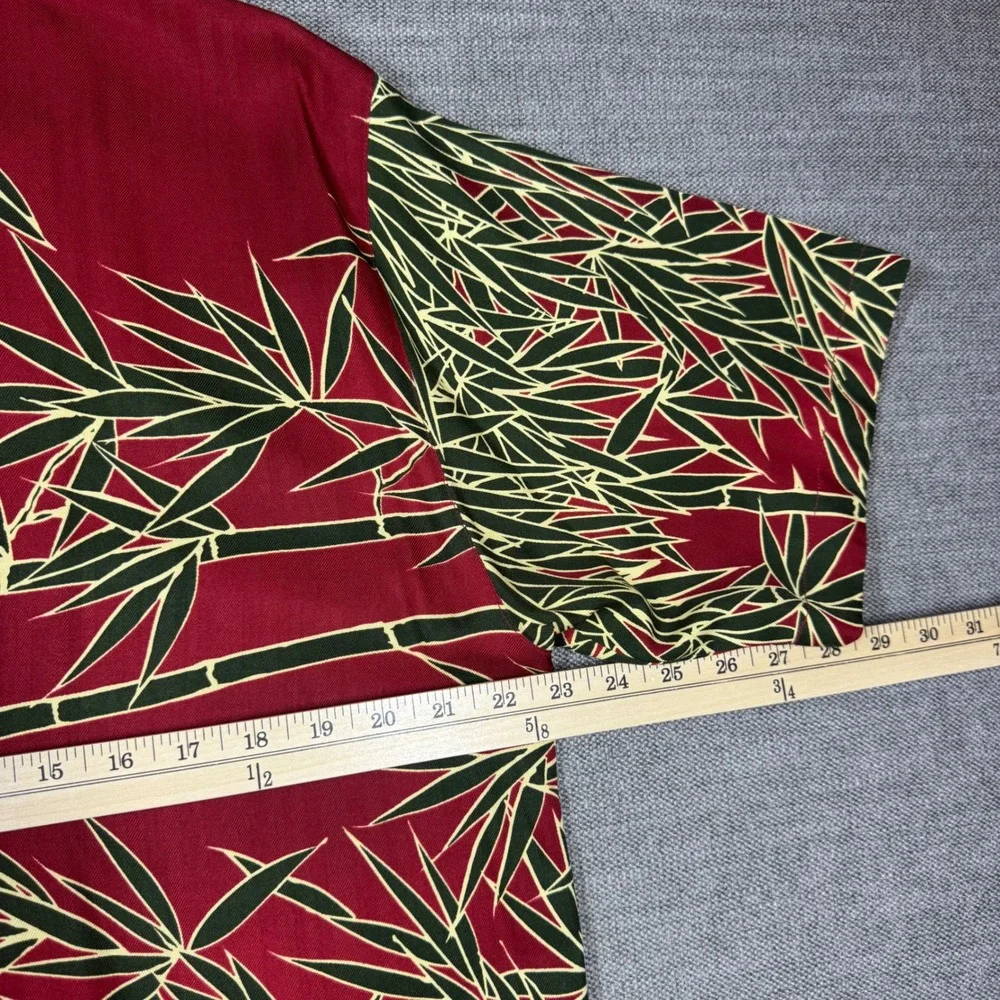 Tommy Bahama 100% Silk Bamboo Print Camp Shirt Small Short Sleeve Aloha Hawaiian